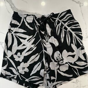 Men's Dark Green and White Floral Active Shorts XS ae lounge